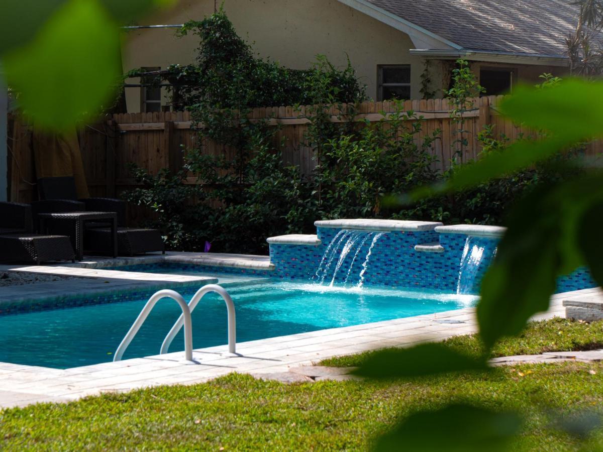 4 Bedroom Clearwater Vacation Home With Amazing Backyard Exterior foto