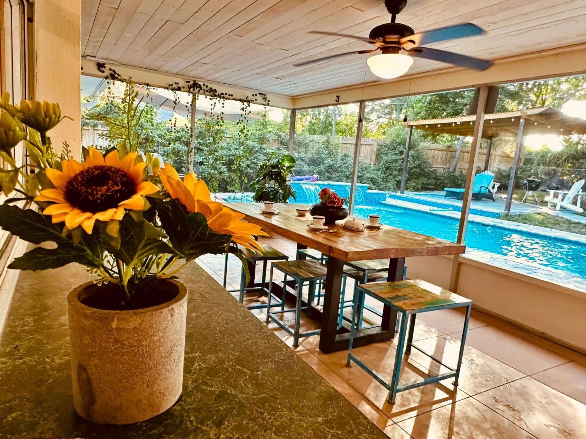 4 Bedroom Clearwater Vacation Home With Amazing Backyard Exterior foto